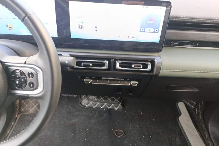 Used Baojun Spark 2023 Intelligent Premium Edition Audio And AC Panel