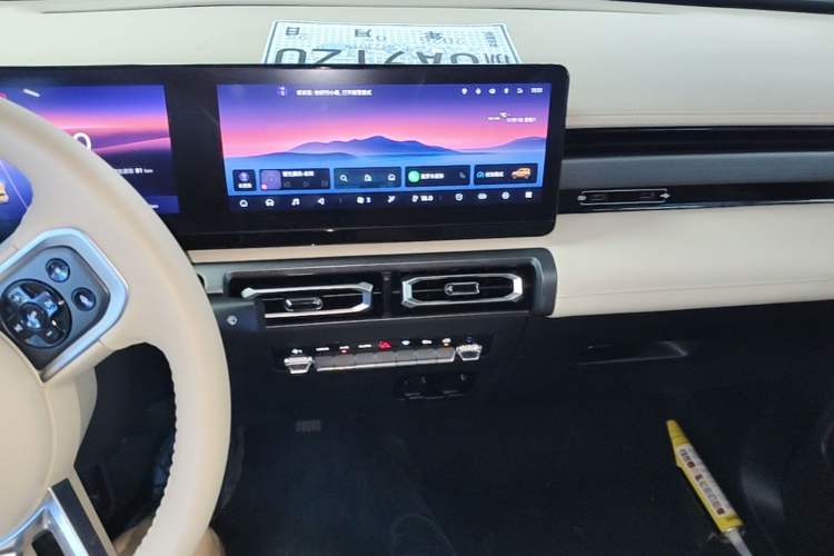Used Baojun Spark 2023 Flagship Edition Audio And AC Panel
