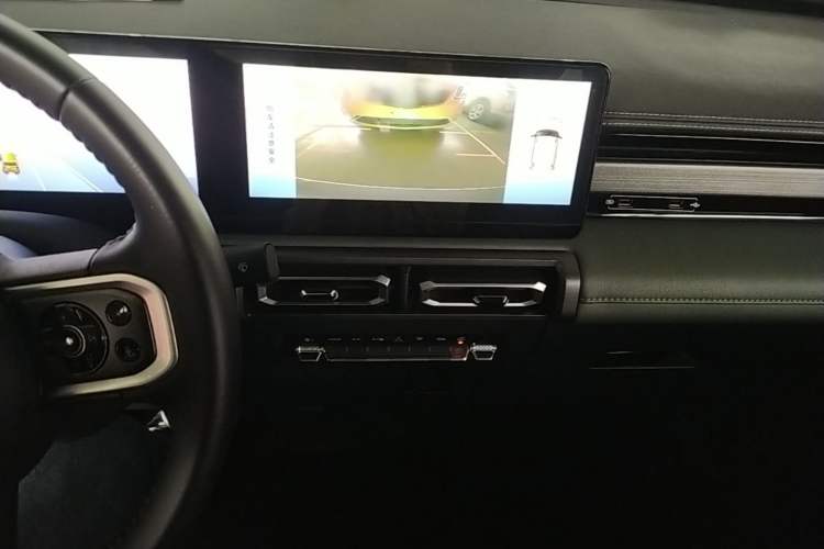 Used Baojun Spark 2023 Flagship Edition Audio And AC Panel