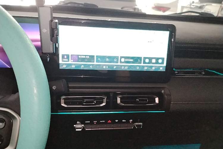 Used Baojun Spark 2023 Flagship Edition Audio And AC Panel
