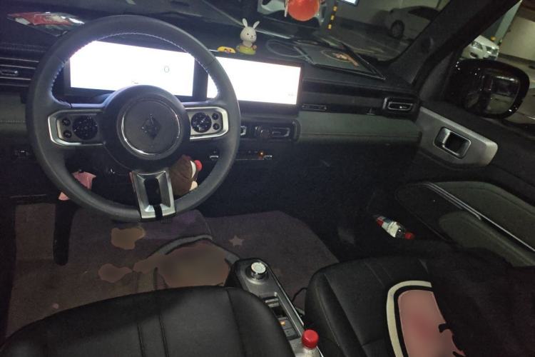 Used Baojun Spark 2023 Intelligent Premium Edition Center Console
