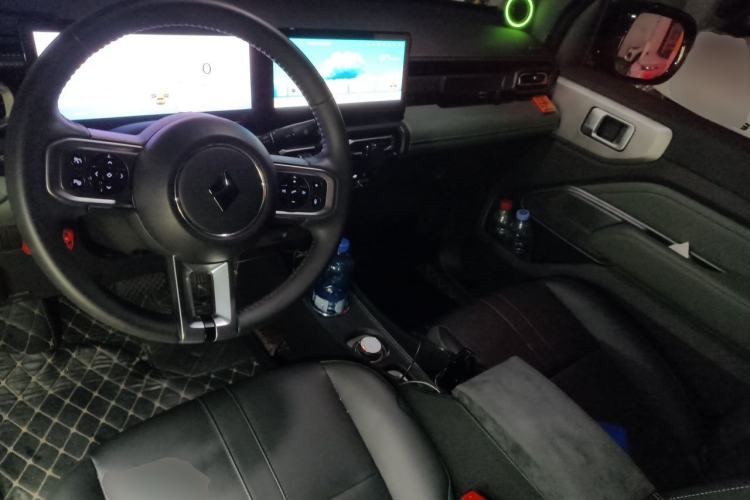 Used Baojun Spark 2023 Intelligent Premium Edition Center Console