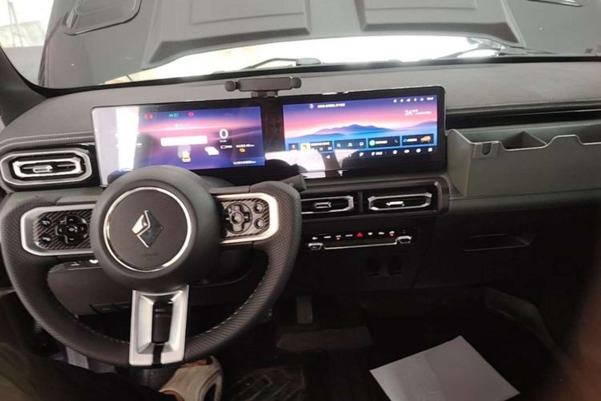 Used Baojun Spark 2023 Intelligent Premium Edition Center Console