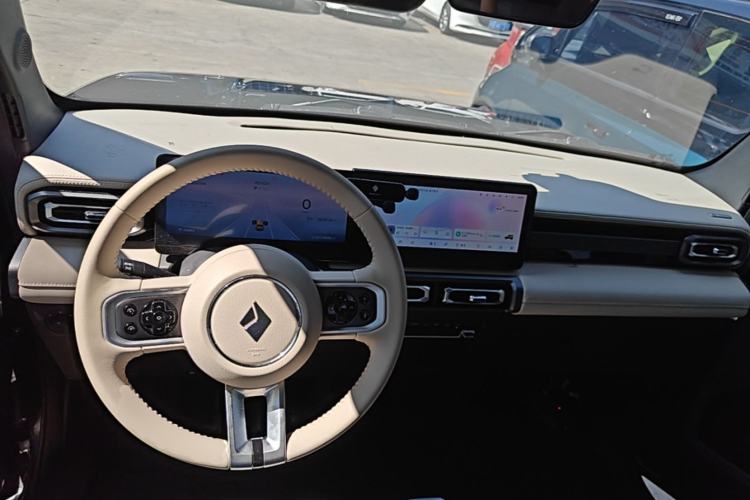Used Baojun Spark 2023 Flagship Edition Center Console