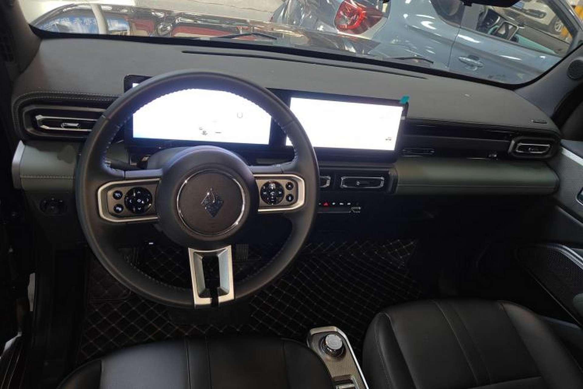 Used Baojun Spark 2023 Intelligent Premium Edition Center Console