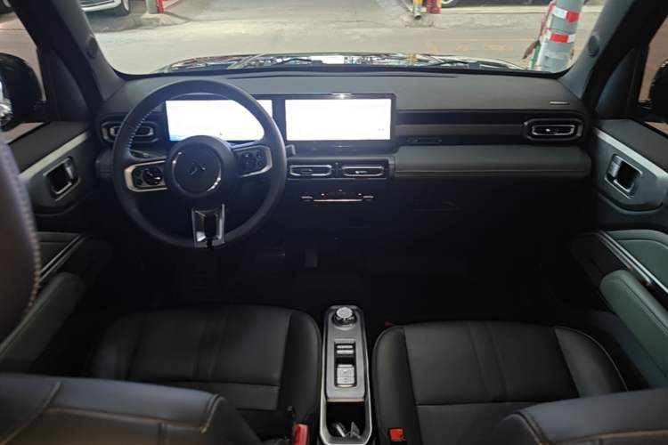 Used Baojun Spark 2023 Flagship Edition Center Console