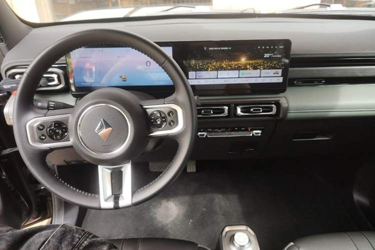 Used Baojun Spark 2023 Intelligent Premium Edition Center Console