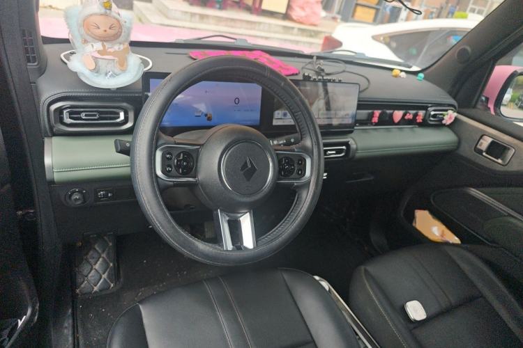 Used Baojun Spark 2023 Intelligent Premium Edition Center Console