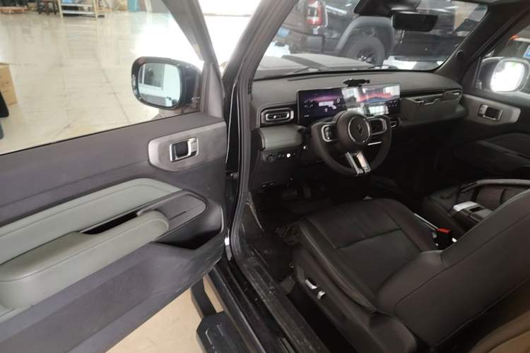 Used Baojun Spark 2023 Intelligent Premium Edition Driver Seat