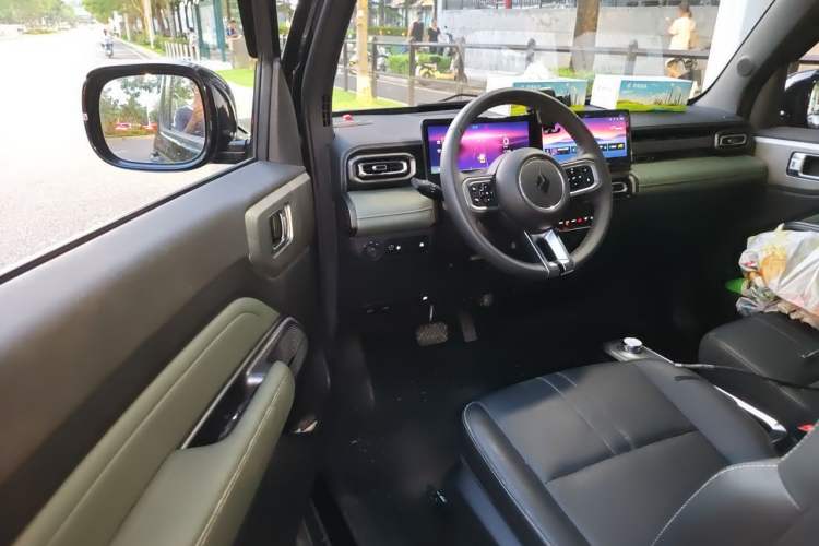 Used Baojun Spark 2023 Intelligent Premium Edition Driver Seat