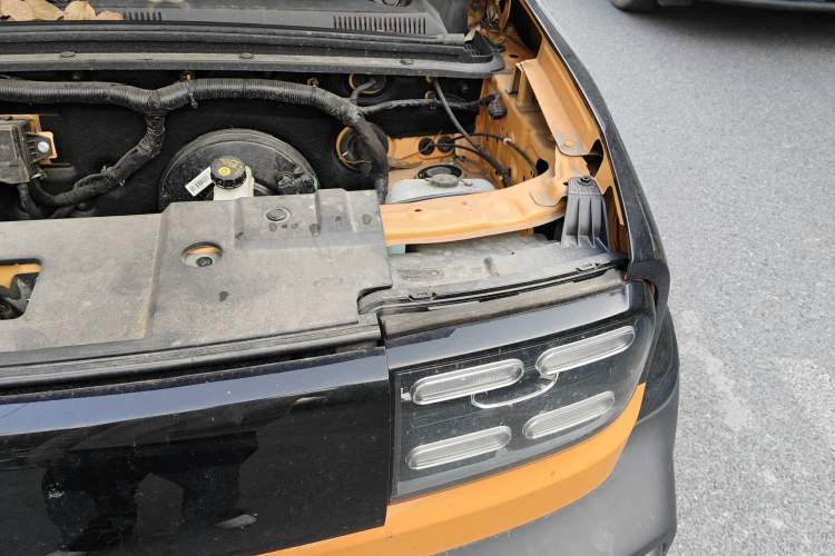 Used Baojun Spark 2023 Flagship Edition Engine Bay Left