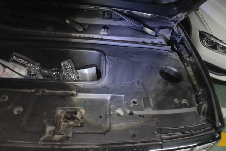 Used Baojun Spark 2023 Flagship Edition Engine Bay Left
