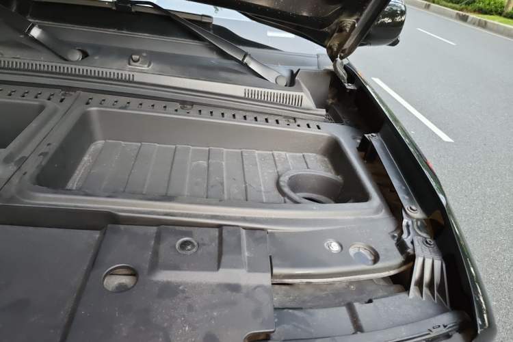 Used Baojun Spark 2023 Intelligent Premium Edition Engine Bay Left