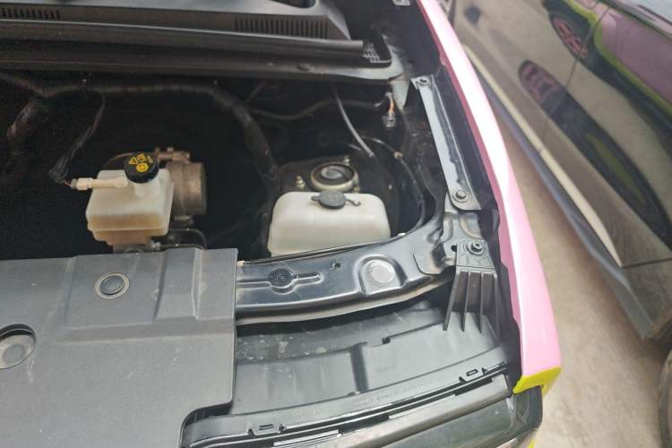 Used Baojun Spark 2023 Intelligent Premium Edition Engine Bay Left