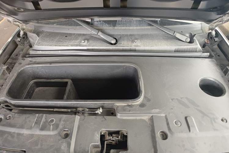 Used Baojun Spark 2023 Flagship Edition Engine Bay