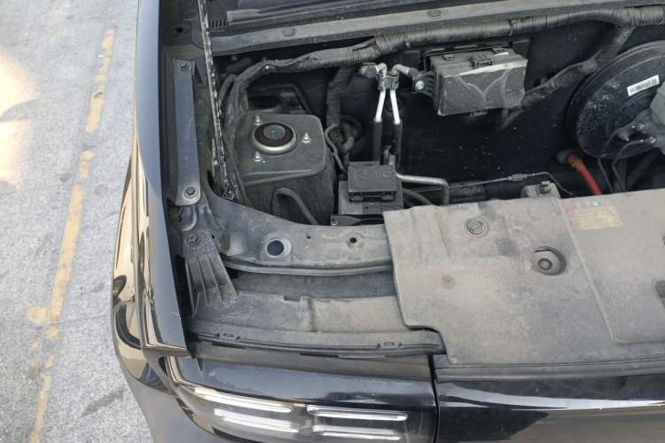 Used Baojun Spark 2023 Flagship Edition Engine Bay Right