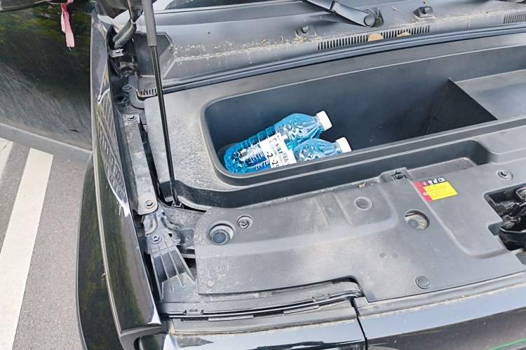 Used Baojun Spark 2023 Intelligent Premium Edition Engine Bay Right