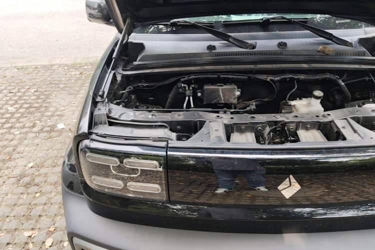 Used Baojun Spark 2023 Intelligent Premium Edition Engine Bay Right