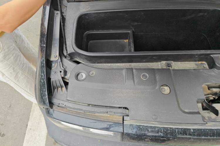 Used Baojun Spark 2023 Flagship Edition Engine Bay Right