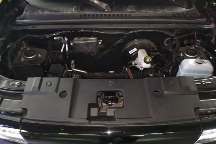 Used Baojun Spark 2023 Flagship Edition Engine Bay