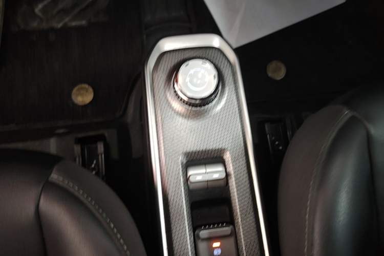 Used Baojun Spark 2023 Intelligent Premium Edition Gear Lever