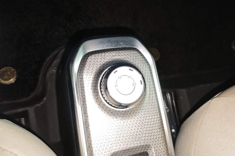 Used Baojun Spark 2023 Intelligent Premium Edition Gear Lever