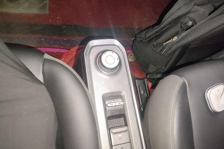 Used Baojun Spark 2023 Intelligent Premium Edition Gear Lever