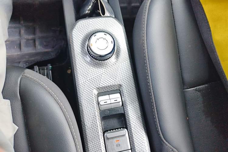 Used Baojun Spark 2023 Intelligent Premium Edition Gear Lever