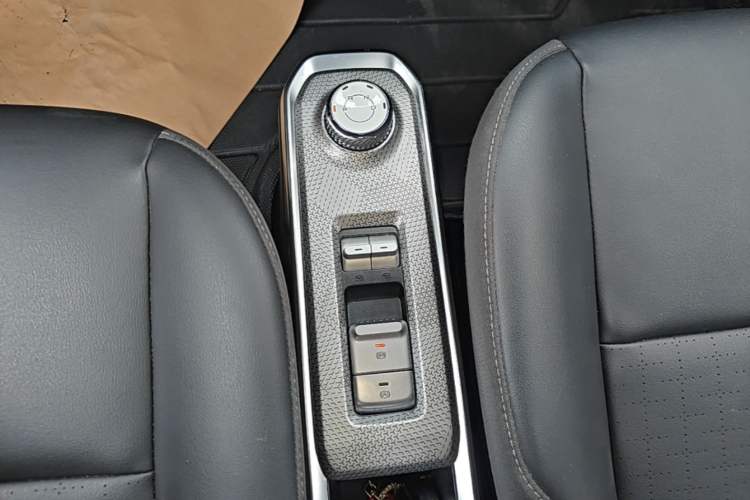 Used Baojun Spark 2023 Intelligent Premium Edition Gear Lever