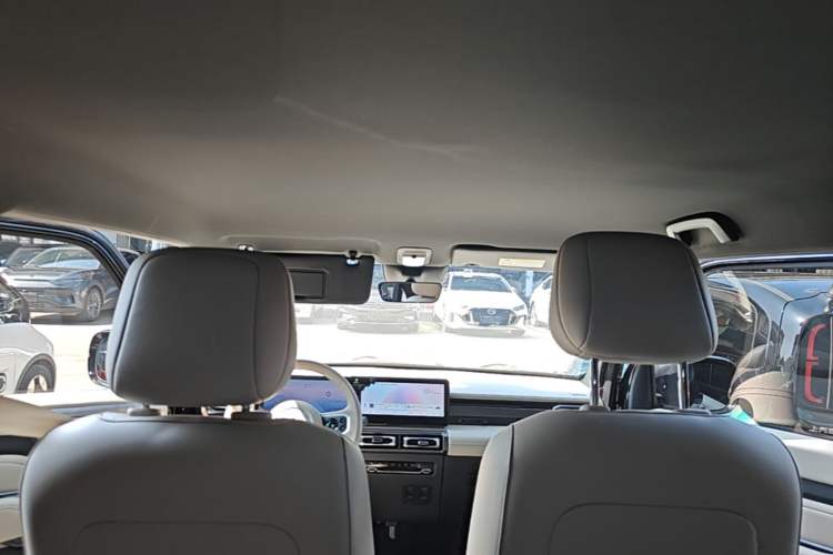 Used Baojun Spark 2023 Flagship Edition Headliner