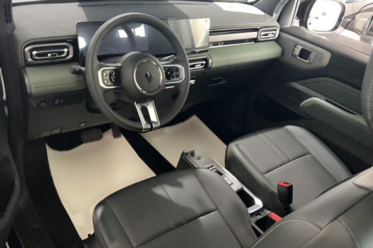 Used Baojun Spark 2023 Flagship Edition Interior 1