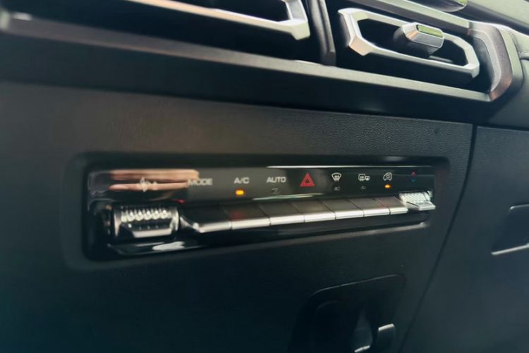 Used Baojun Spark 2023 Intelligent Premium Edition Interior 2