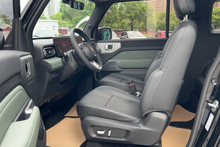 Used Baojun Spark 2023 Flagship Edition Interior 2