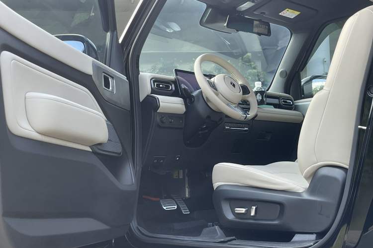 Used Baojun Spark 2023 Intelligent Premium Edition Interior 3