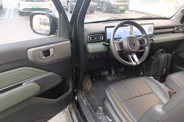 Used Baojun Spark 2023 Intelligent Premium Edition Interior 3