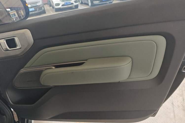 Used Baojun Spark 2023 Flagship Edition Interior 4