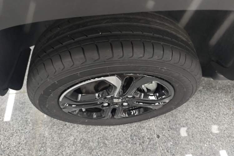 Used Baojun Spark 2023 Flagship Edition Left Front Wheel Hub
