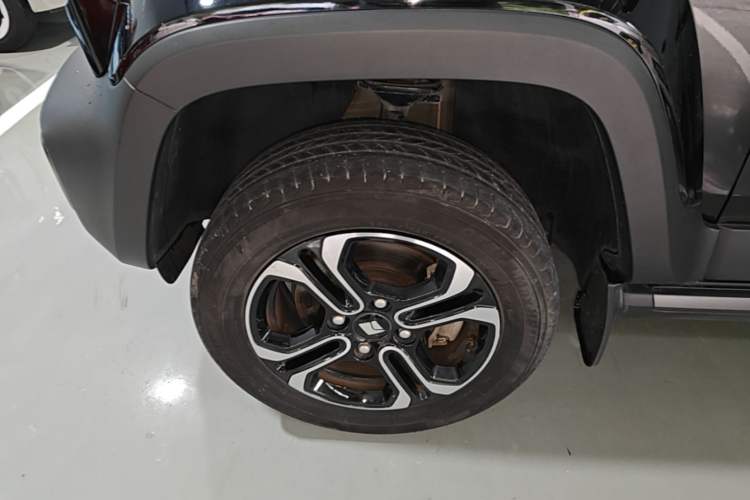 Used Baojun Spark 2023 Flagship Edition Left Front Wheel Hub