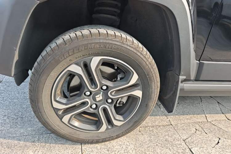Used Baojun Spark 2023 Flagship Edition Left Front Wheel Hub