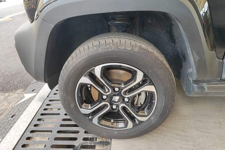 Used Baojun Spark 2023 Flagship Edition Left Front Wheel Hub