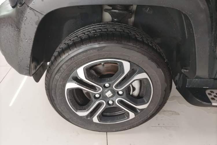 Used Baojun Spark 2023 Flagship Edition Left Front Wheel Hub