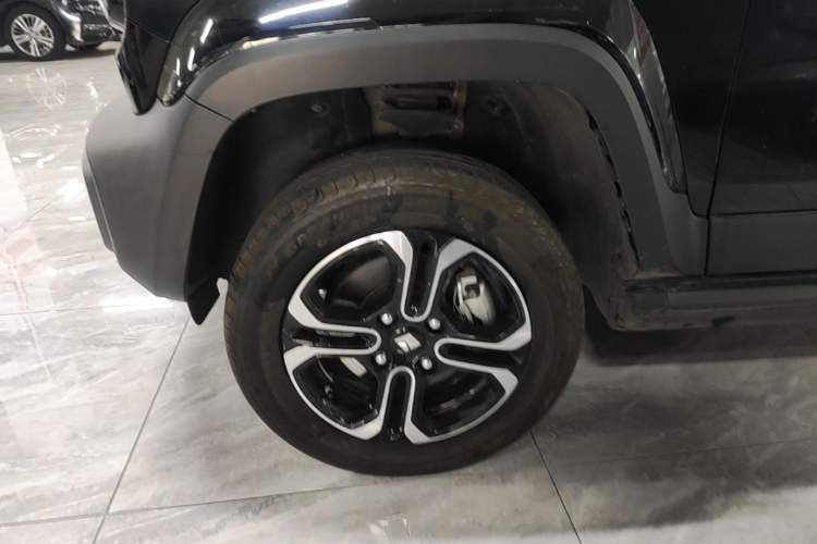 Used Baojun Spark 2023 Flagship Edition Left Front Wheel Hub