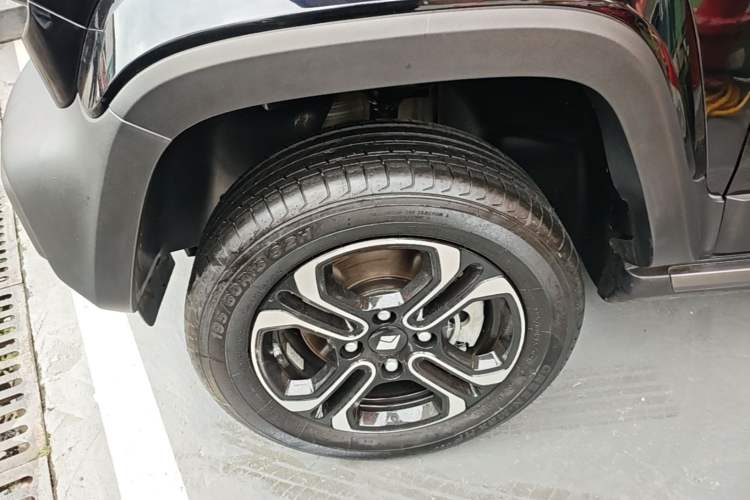 Used Baojun Spark 2023 Flagship Edition Left Front Wheel Hub