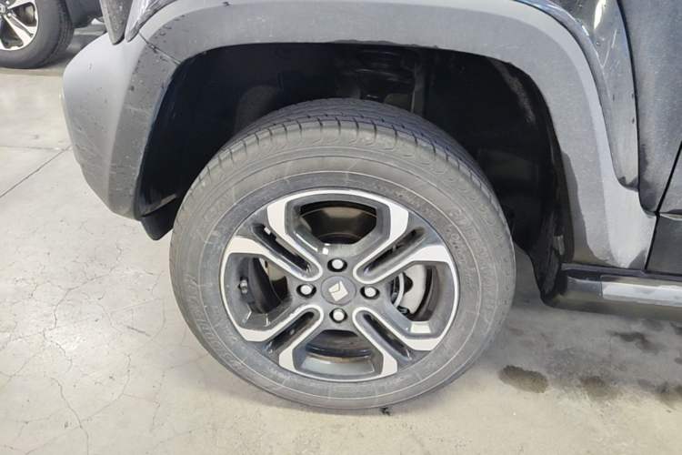 Used Baojun Spark 2023 Flagship Edition Left Front Wheel Hub
