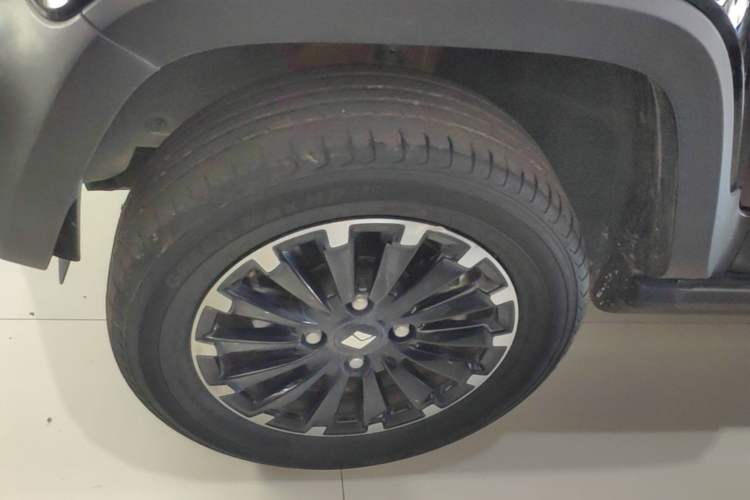 Used Baojun Spark 2023 Flagship Edition Left Front Wheel Hub