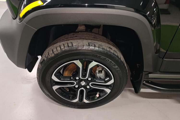 Used Baojun Spark 2023 Flagship Edition Left Front Wheel Hub