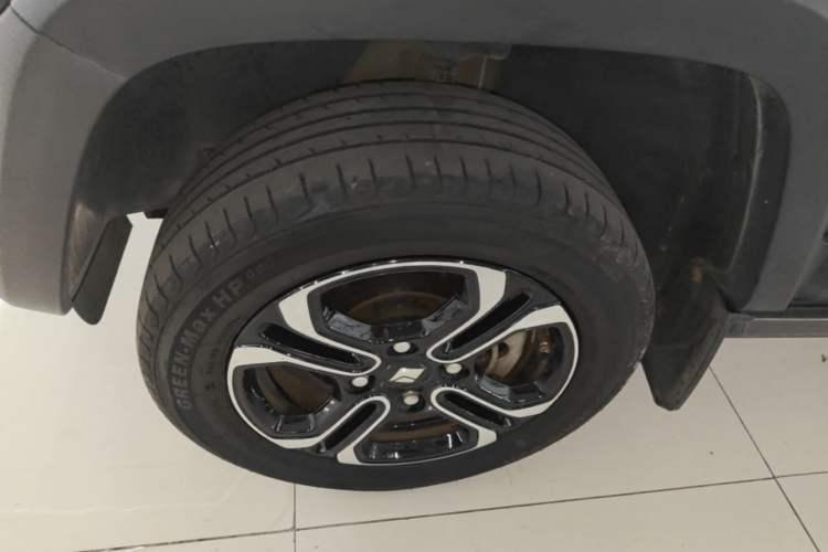 Used Baojun Spark 2023 Flagship Edition Left Front Wheel Hub