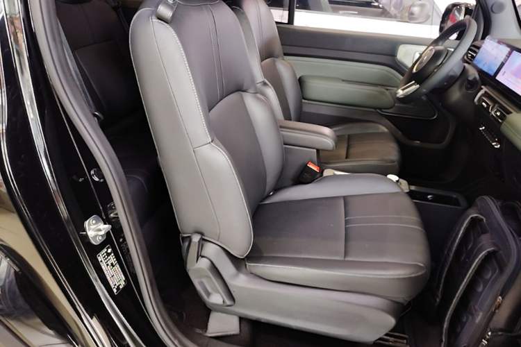 Used Baojun Spark 2023 Flagship Edition Right Front Seat