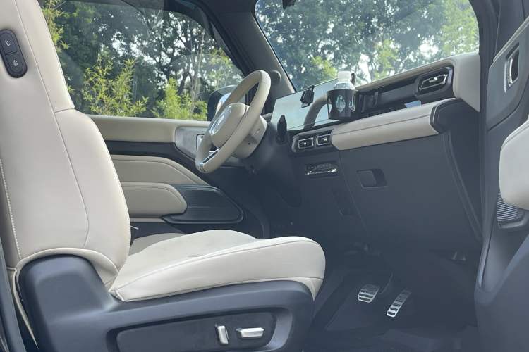 Used Baojun Spark 2023 Intelligent Premium Edition Right Front Seat