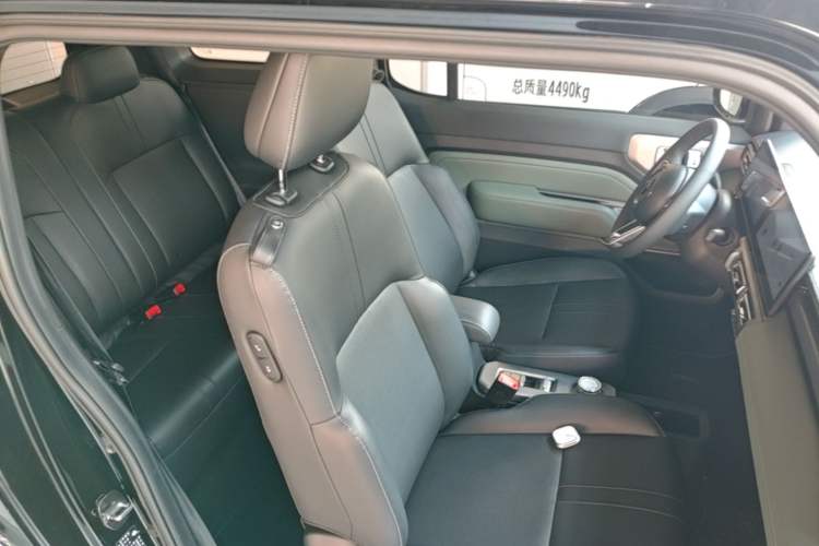 Used Baojun Spark 2023 Intelligent Premium Edition Right Front Seat